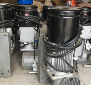 電動卷揚機(jī)和電動吊籃提升機(jī)的區(qū)別